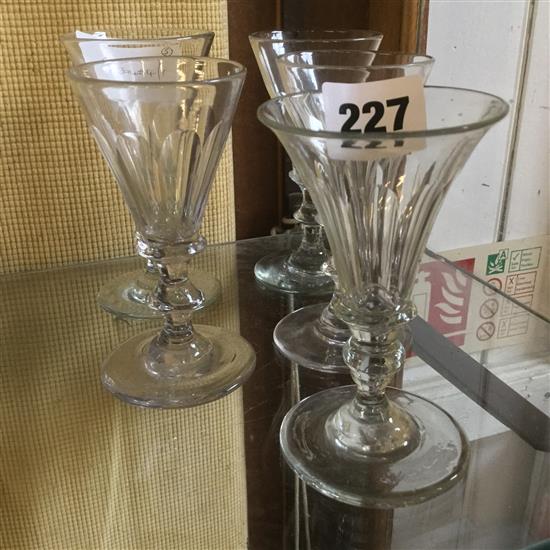 5 19C ale glasses